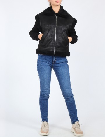 Vesta Zara, negru