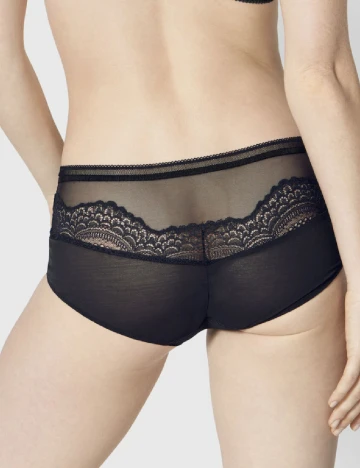 Chilot Triumph, negru