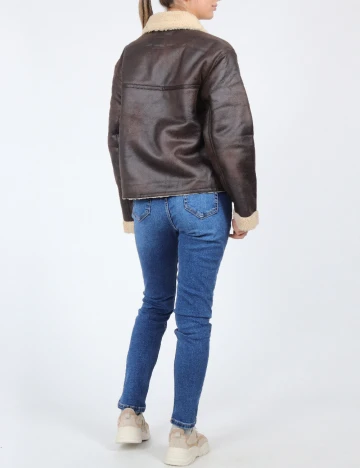Jacheta Zara, maro