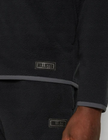 Jacheta Hollister, gri Gri