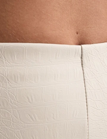 Pantaloni ASOS, crem