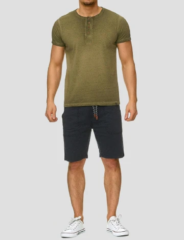 Pantaloni scurti INDICODE, negru