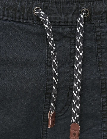 Pantaloni scurti INDICODE, negru
