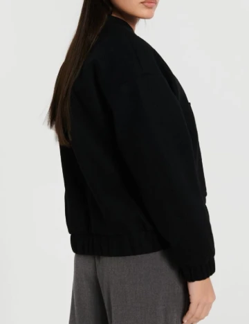 Jacheta Sinsay, negru