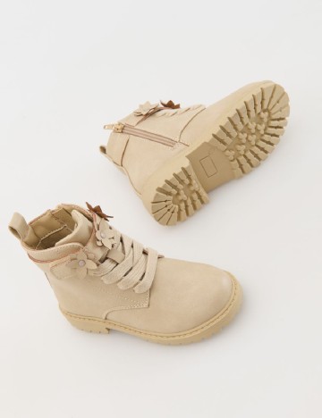 Ghete Reserved, maro deschis