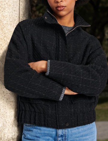 
						Jacheta Sinsay, negru