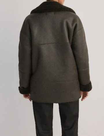 Palton Reserved, verde