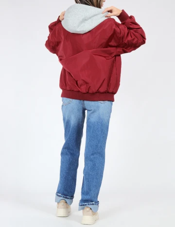 Jacheta Noisy May, rosu