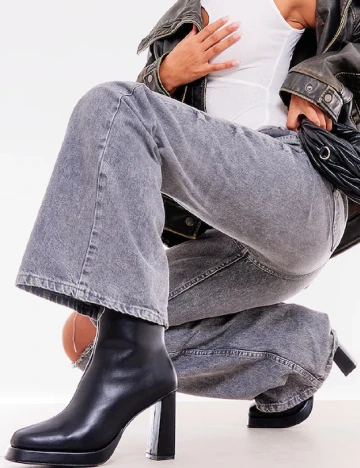 Botine PrettyLittleThing, negru