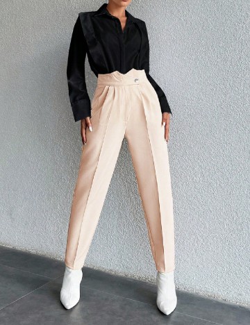 
						Pantaloni SHEIN, crem