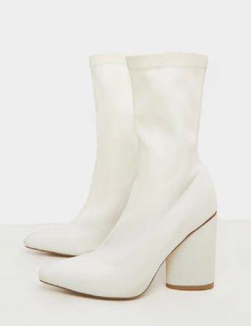 Botine PrettyLittleThing, alb