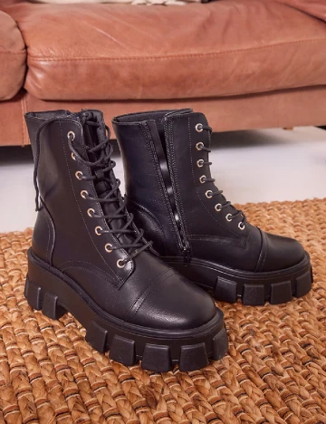 Ghete PrettyLittleThing, negru