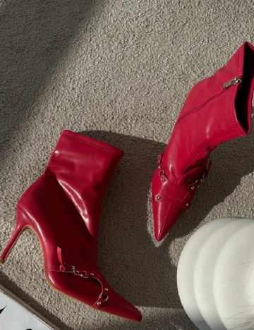 Botine PrettyLittleThing, rosu