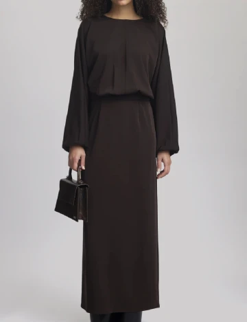 Fusta Gestuz, maro inchis