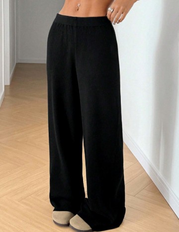 
						Pantaloni SHEIN, negru