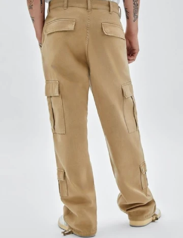 Pantaloni Guess, maro
