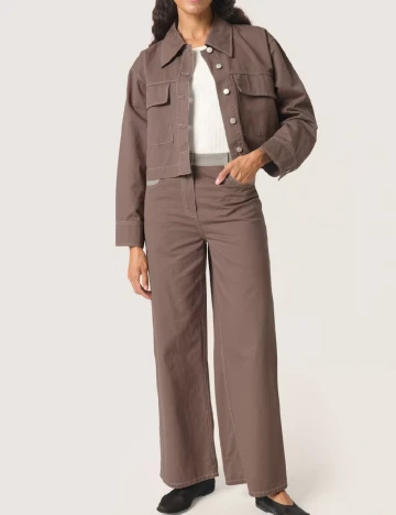 Jacheta Soaked In Luxury, maro