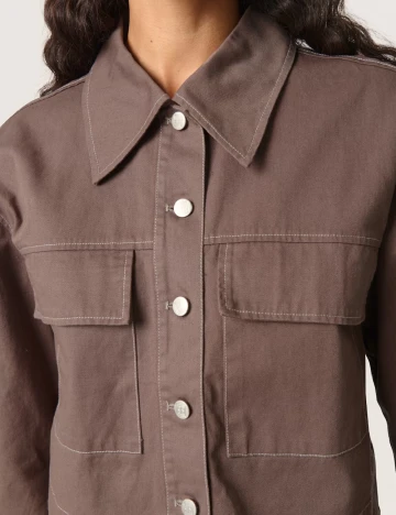 Jacheta Soaked In Luxury, maro