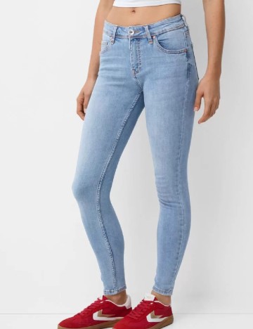 Blugi Bershka, albastru