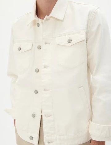 Jacheta Matinique, alb