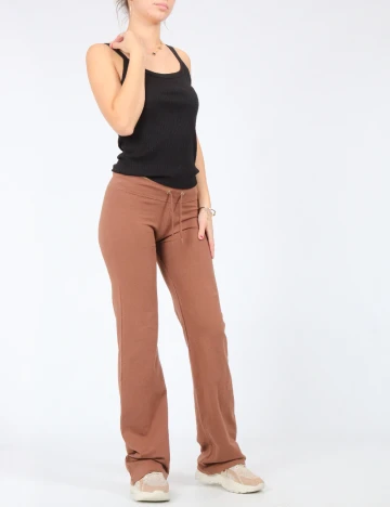 Pantaloni Zara, maro