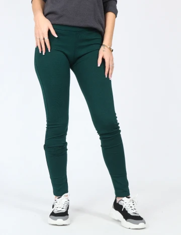 Pantaloni Bershka, verde