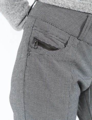 Pantaloni Bershka, gri