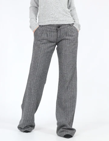 Pantaloni Bershka, gri