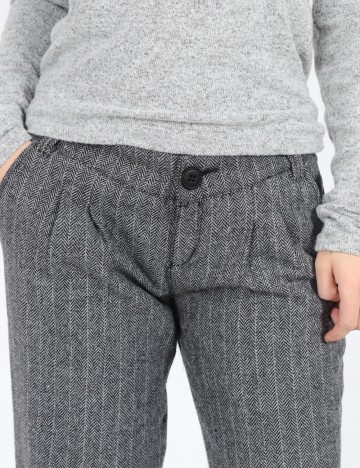 Pantaloni Bershka, gri