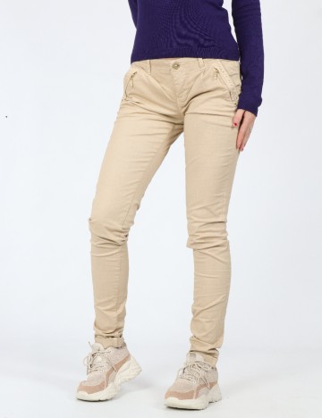 Pantaloni Bershka, crem
