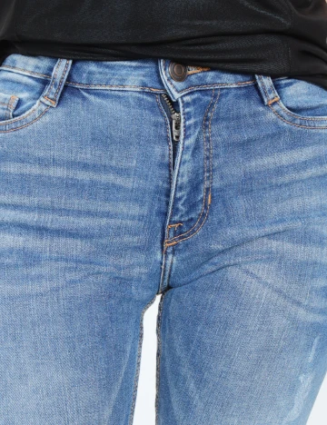 Blugi Bershka, albastru