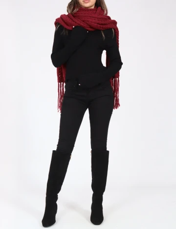 Fular Bershka, visiniu