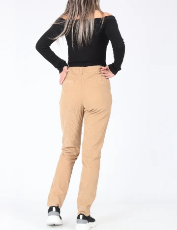 Pantaloni Bershka, maro