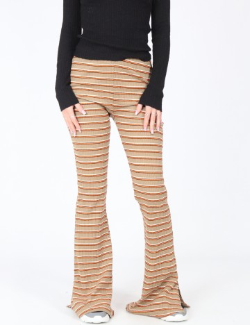 Pantaloni Bershka, maro