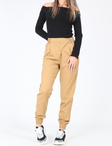 
						Pantaloni Bershka, maro