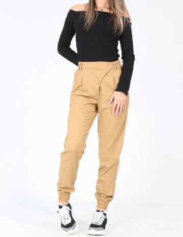 Pantaloni Bershka, maro