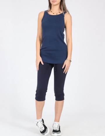 Maiou Zara, albastru