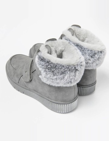 Ghete Cool Club, gri