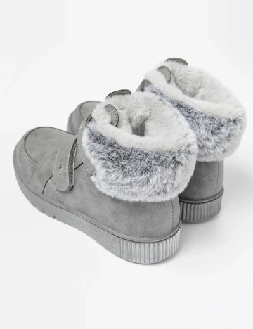 Ghete Cool Club, gri