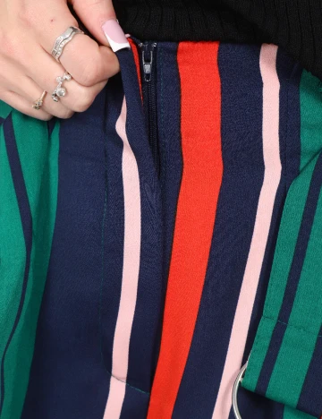 Pantaloni Bershka, mix culori