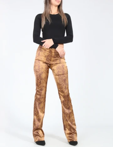 Pantaloni Bershka, imprimeu sarpe