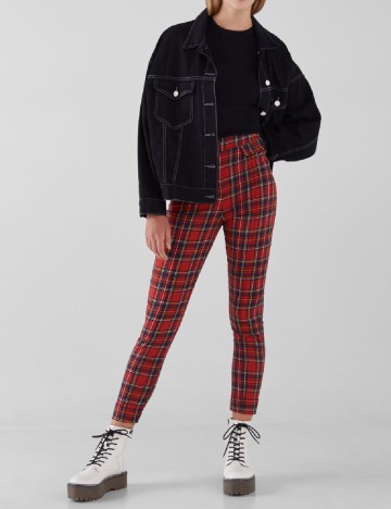 
						Pantaloni Bershka, mix culori