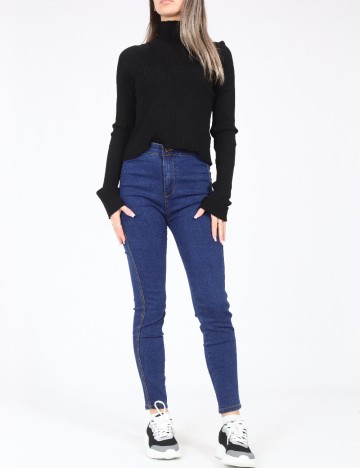 
						Blugi Pull&Bear, albastru