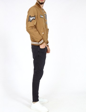 Jacheta Bershka, maro