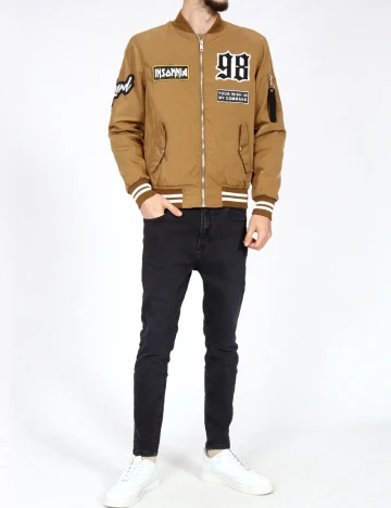 Jacheta Bershka, maro