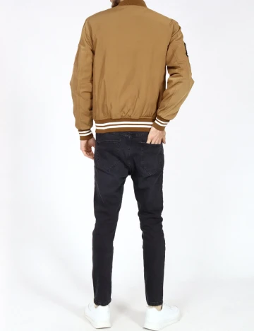 Jacheta Bershka, maro