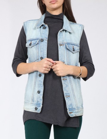 
						Vesta Pull&Bear, albastru deschis