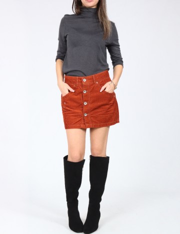 
						Fusta Zara, caramiziu