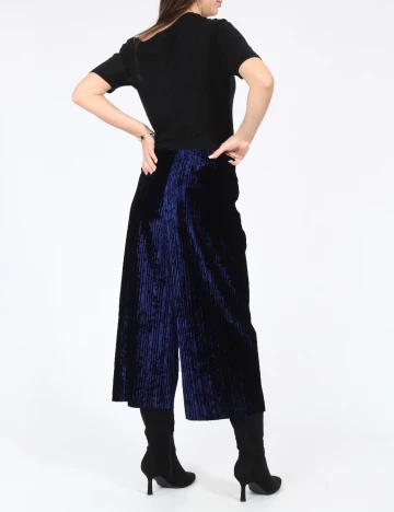 Pantaloni trei sferturi Bershka, bleumarin