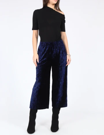 Pantaloni trei sferturi Bershka, bleumarin